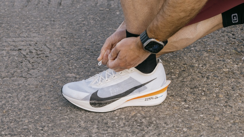 running shoes men - the lightweight vaporfly is exceptionally breathable.