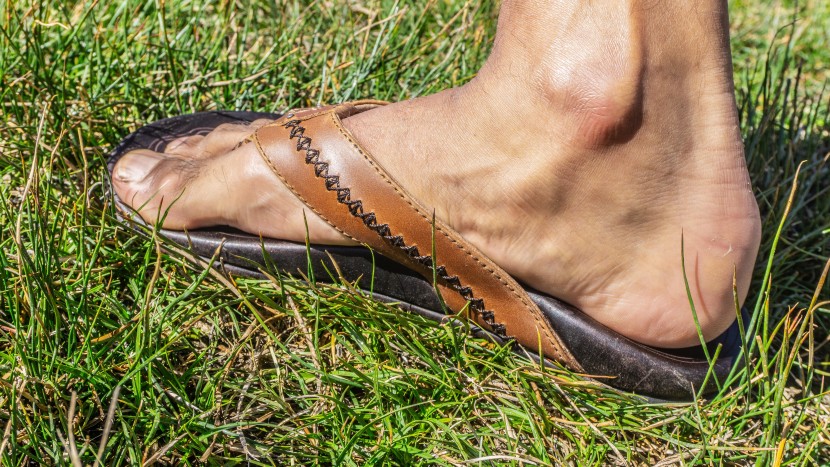 olukai mea ola - unlike some of the options from olukai, the mea ola&#039;s arch support...