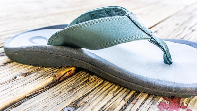 olukai ohana - the &#039;ohana offers a generous arch and a dependable midsole, which...