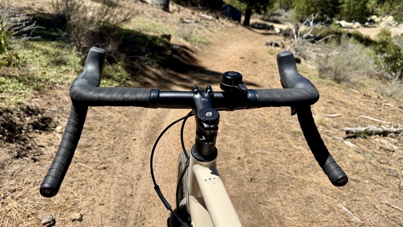 van rysel grvl af 2 apex - flared drop bars with flattened tops give the rider an ergonomic...