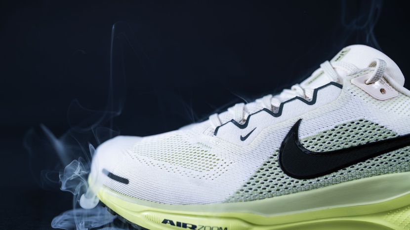 nike pegasus 41 - here you can visualize how breathable the pegasus is. it lets some...