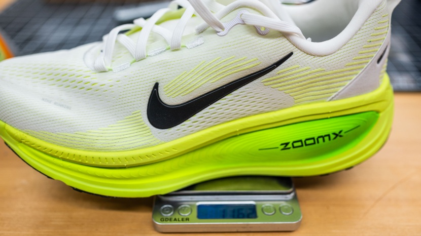 nike vomero 18 - for how heavy it is, the vomero doesn&#039;t feel like it once you&#039;re...