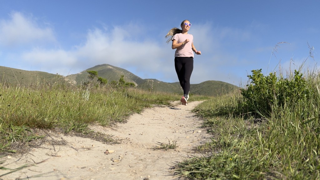 la sportiva prodigio pro for women - from warm sunny jaunts to long distance runs, the prodigio pro has...