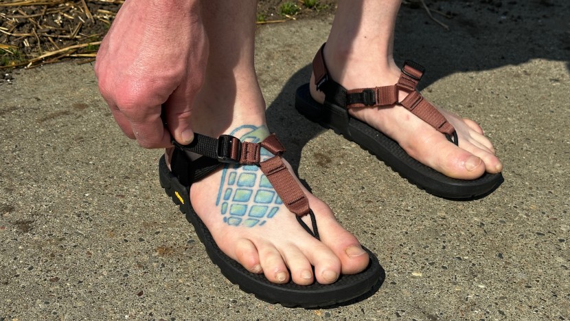 sandals mens - the simple and effective adjustment systems on the cairn evo.