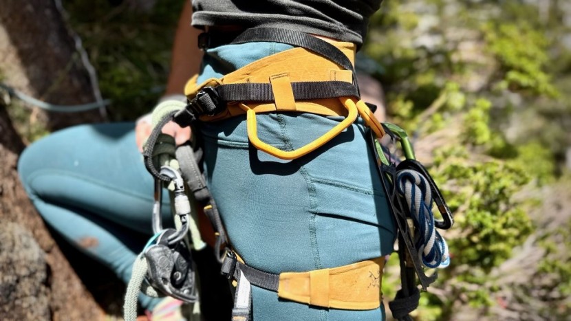 climbing harness womens - the arc&#039;teryx ar-385a has a comfortable and supportive design with...