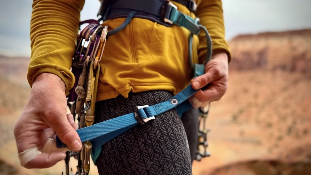 petzl corax for women - the petzl corax harness is perfect for those seeking excellence in...