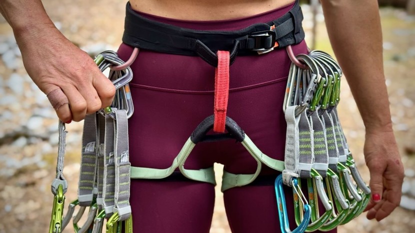 black diamond solution for women - the gear loops on the solution are smaller and specific to sport...