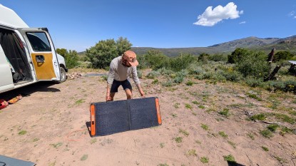jackery solarsaga 100