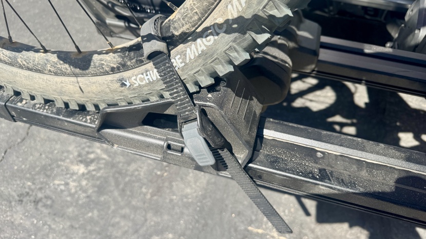 thule verse - the long straps can accommodate fat bike tires, but they&#039;re a bit...