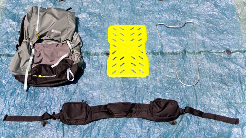 gossamer gear mariposa 60 - the mariposa is reasonably modular, with the back pad, hooped stay...