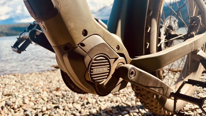 aventon aventure m - the a100 motor produces 250 watts of nominal power and 100 nm of...