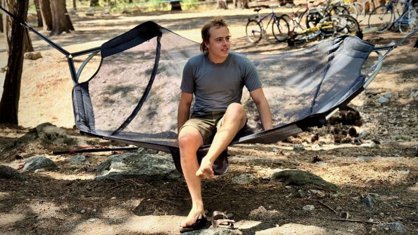 hammock - the eno dayloft is designed for one or two people thanks to a long...