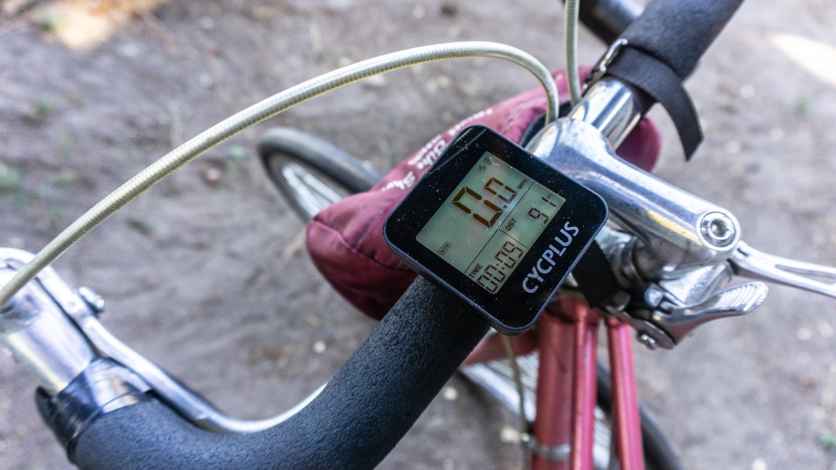 CYCPLUS G1 Review (Models that only track the basics are generally inexpensive, lightweight, and easy to use.)