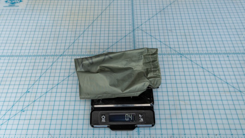 the tent stuff sack itself comes to 0.4 ounces.