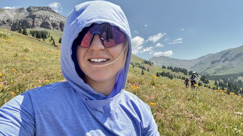 rei co-op sahara shade hoodie for women - the sahara shade has an extra shady and discreetly adjustable hood.