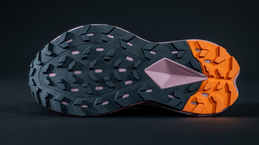 the north face vectiv enduris 4 - the outsole design of this shoe helps promote 360-degree security.