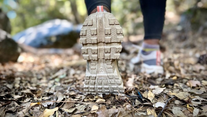 hiking shoes womens - the missiongrip rubber on the on cloudrock low is tough to beat...