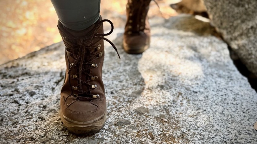 lowa renegade evo gtx mid for women - nubuck leather overlays combine with a lacing system that is...