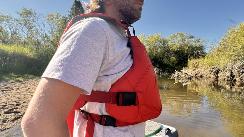 nrs vapor - two adjustable clip-in buckles make side entry a breeze