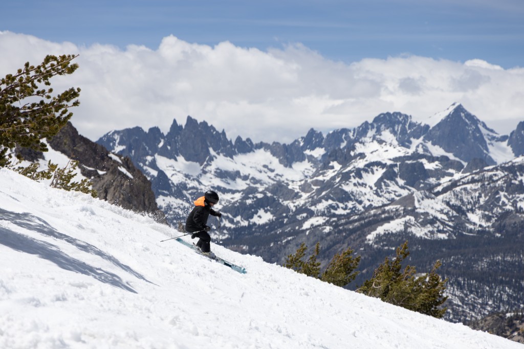 rossignol arcade 88 - the arcade 88 is easy to tip onto high edge angles, but tough to ski...