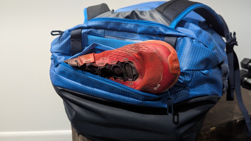 osprey transporter - the end pocket on the transporter is nice for dirty items, but don&#039;t...