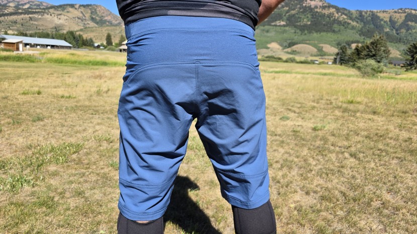 mountain bike shorts - the rear panel of the troy lee designs skyline shorts features a...