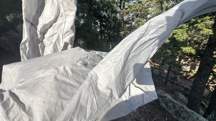 on zero - a featherweight option from on running.