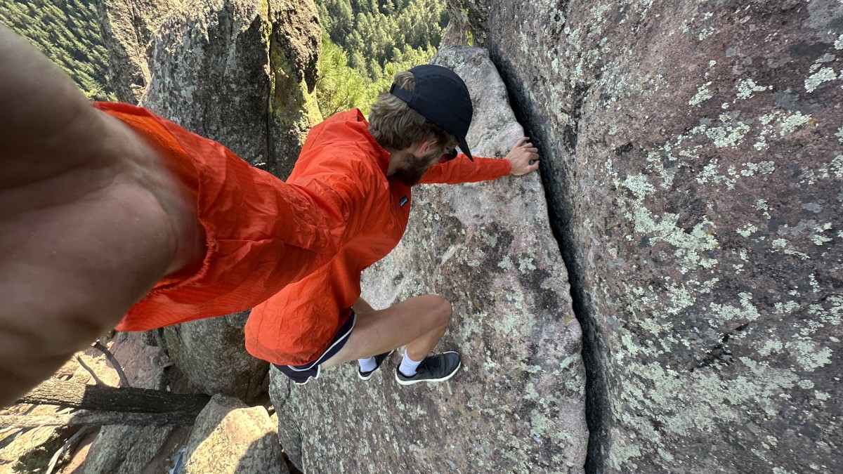 Patagonia Houdini Review (scrambling on a windy day above Boulder, Colorado)