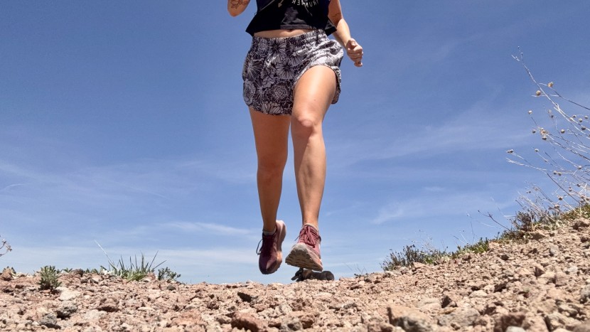 the north face vectiv enduris 4 - not exactly light, not exactly heavy, this shoe feels robust enough...