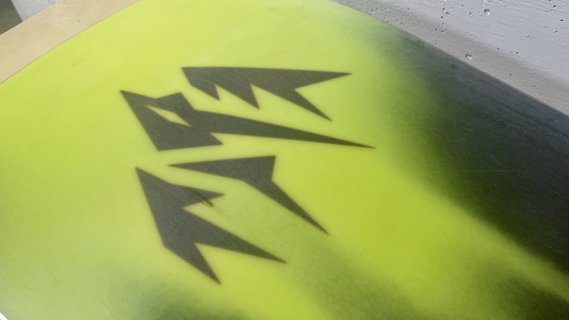 jones howler - jones&#039;s sintered base has better than average wax retention for a...