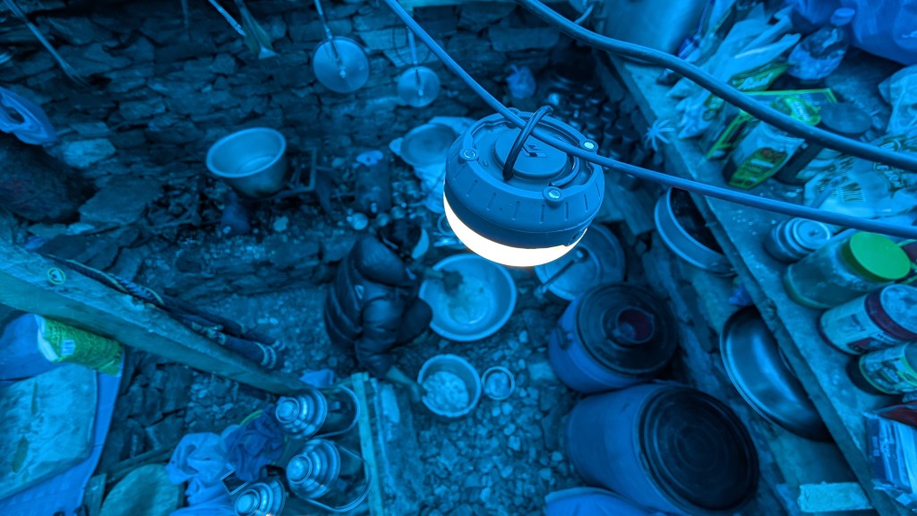 black diamond moji r+ - we liked that the black diamond moji r+ can be easily hung anywhere...