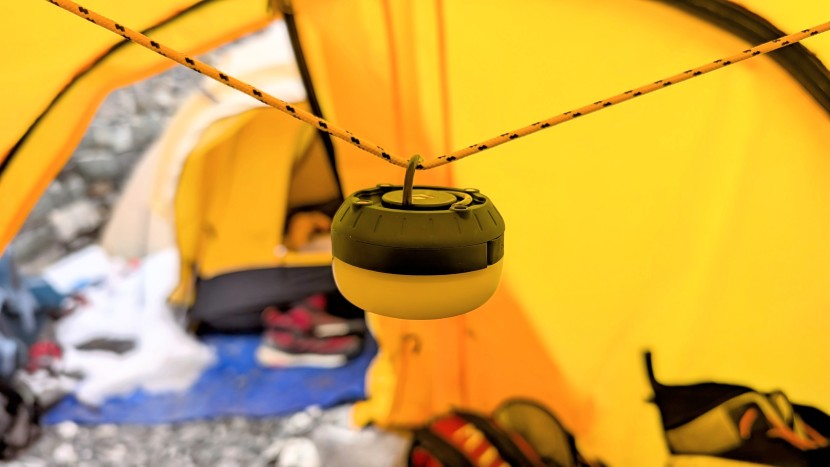 black diamond moji r+ - a daytime shot of our moji r+ as we lounge in the tent after a...