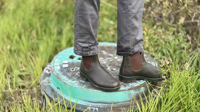 rain boots men - the blundstone original chelsea boots are great for walks around...