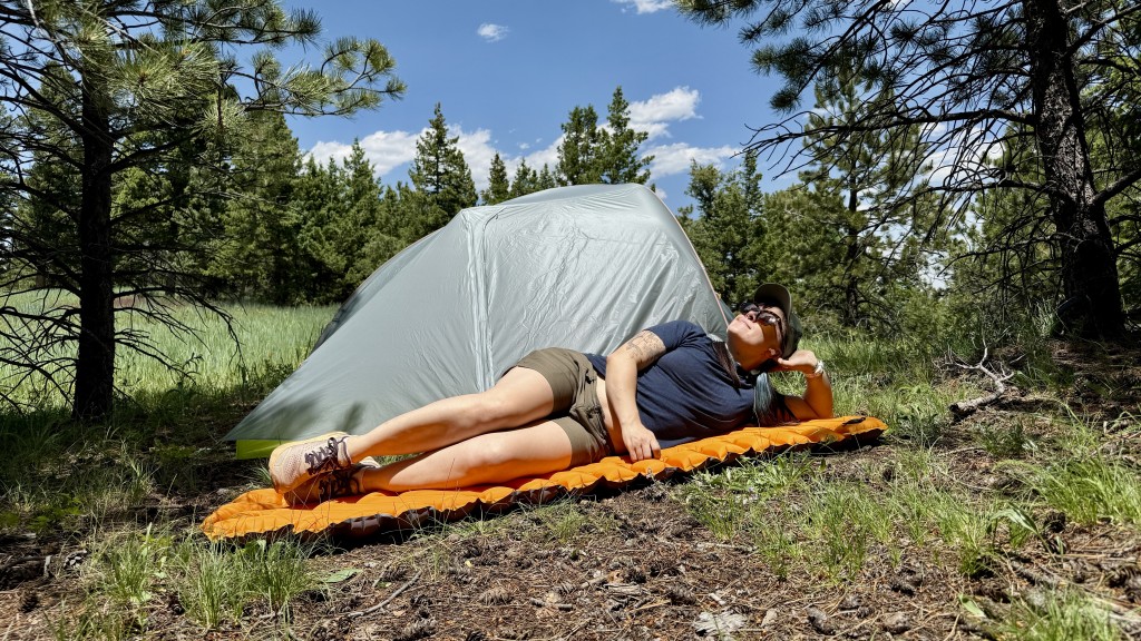 klymit static v lite insulated - taking an afternoon siesta on the klymit insulated static v lite.