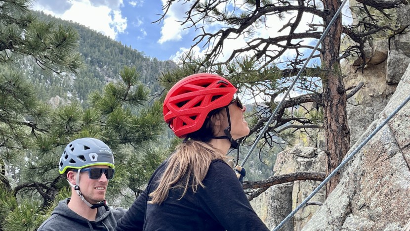 climbing helmet - most of the bd vapor&#039;s construction is vents, offering a...