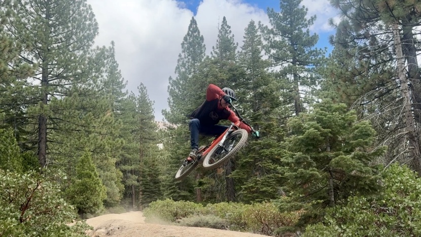 specialized turbo levo 4 comp - the levo isn&#039;t reluctant to get airborne, but its weight feels like...