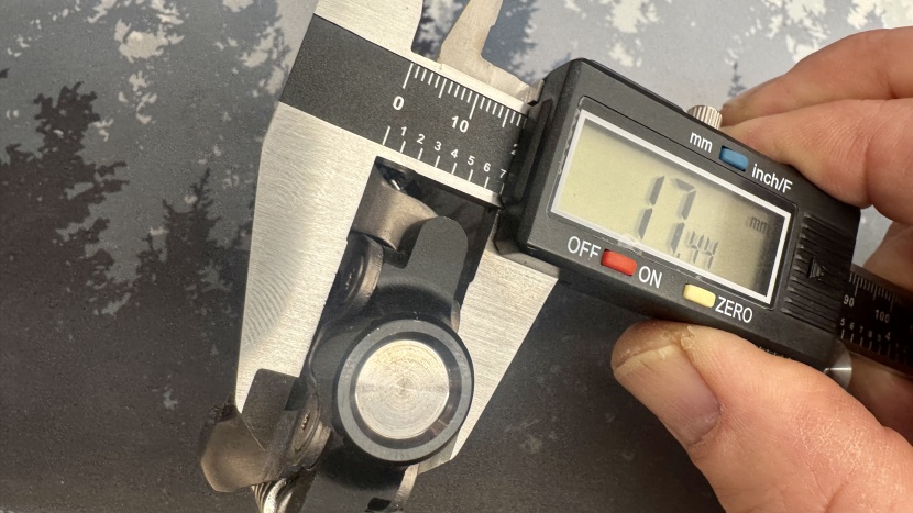 shimano xtr m9200 - just over 17mm in this section, the new pedal doesn&#039;t have the...