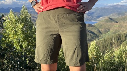 mountain hardwear dynama bermuda short for women