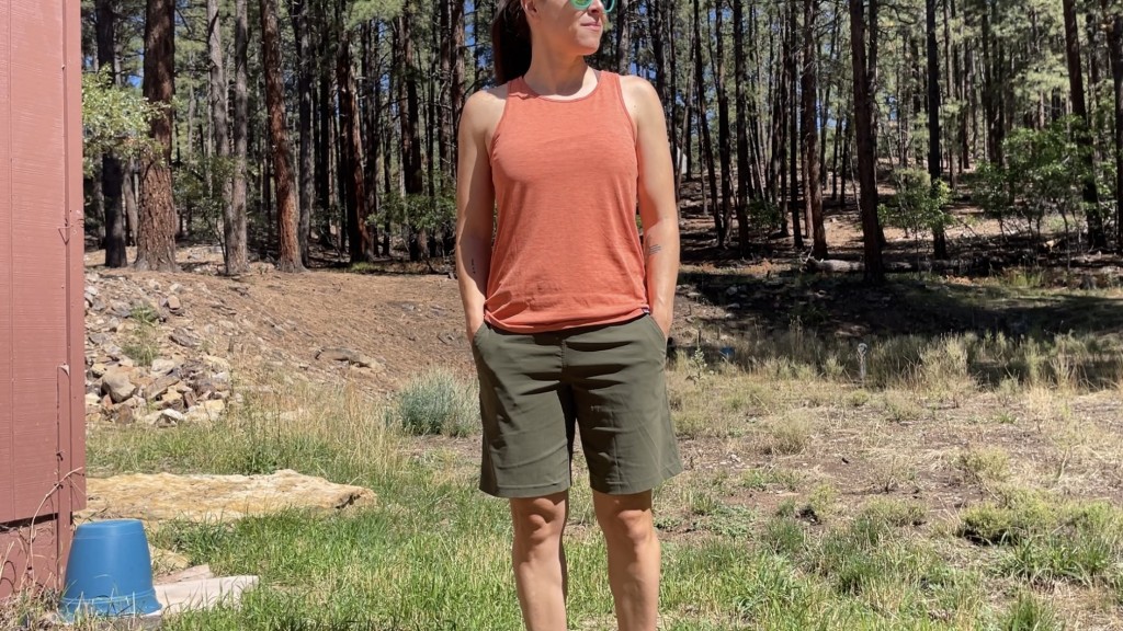 mountain hardwear dynama bermuda short for women - with a relaxed and stretchy fit, comfort and mobility are optimized...