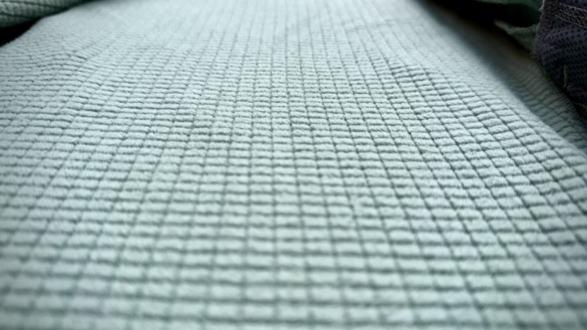 the soft grid pattern ups the comfort of the stretchy ascendor...