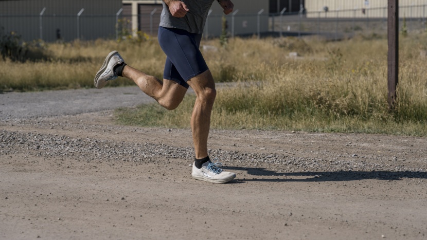 altra escalante 4 - feeling rocks through the escalante 4 midsole is easy.