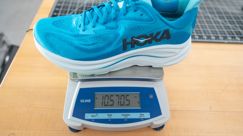 hoka clifton 10 - we think the clifton doesn&#039;t feel as heavy as it is.