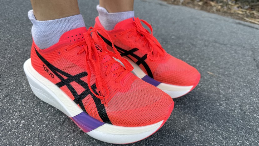 asics metaspeed sky tokyo - the metaspeed tokyo is a bit springier and softer than the metaspeed...