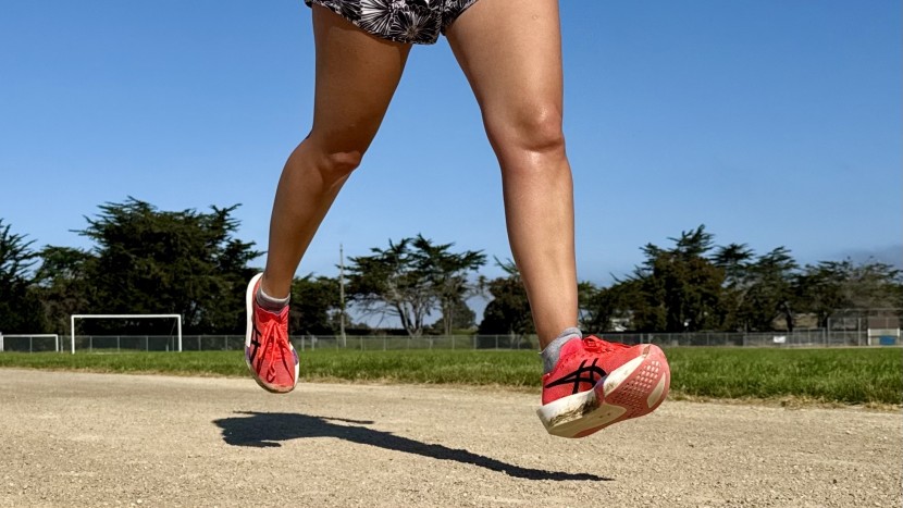 asics metaspeed sky tokyo - the tokyo offers a dual-foam midsole, wide platform, and secure...