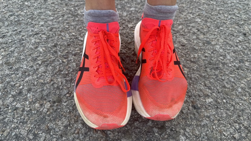 asics metaspeed sky tokyo - the perforated mesh upper enhances airflow while providing a snug...