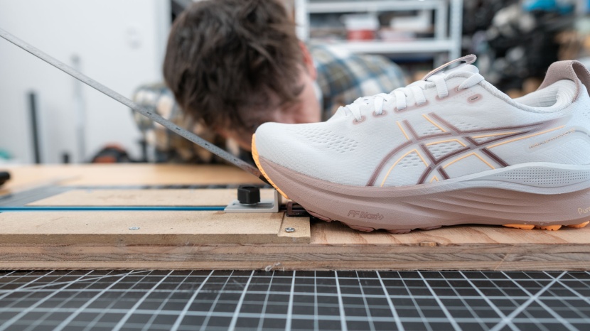 asics gel-kayano 32 for women - the gel-kayano 32 is ideal for runners prioritizing steady support...