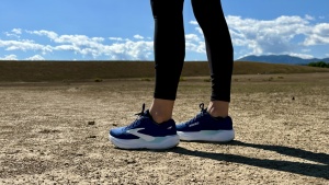 Product photo of Brooks Ghost Max 3 - Women's