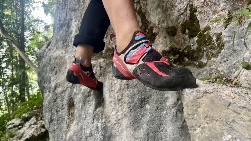 la sportiva solution comp for women - edging on big holds? no problem. however, on small dime sized edges...