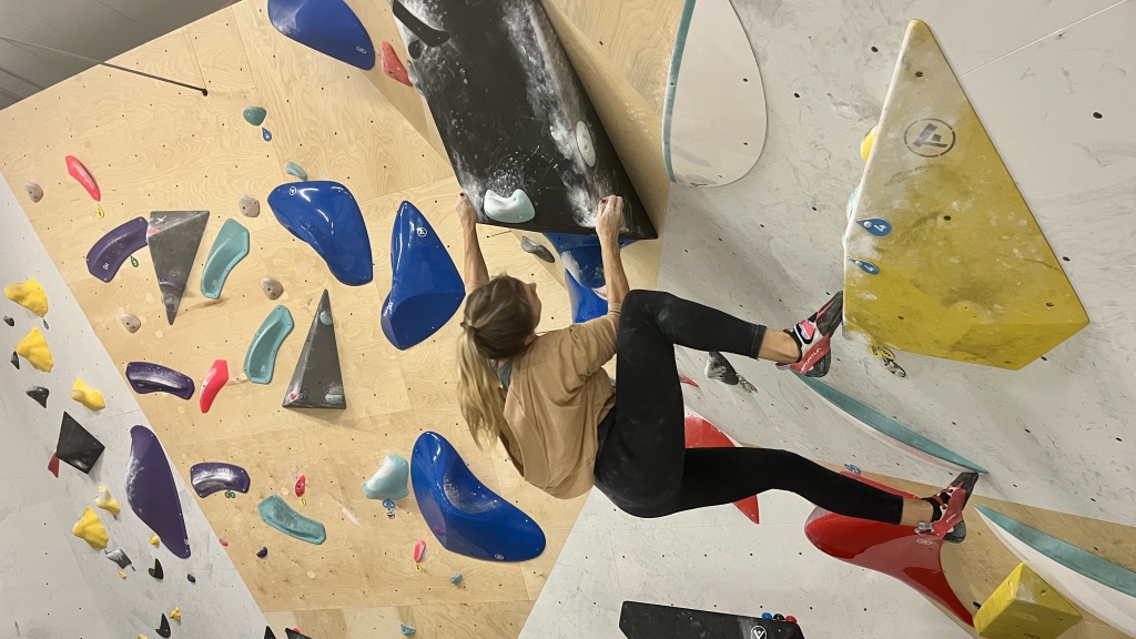 la sportiva solution comp for women - steep and burly comp-style bouldering is where the solution comp...