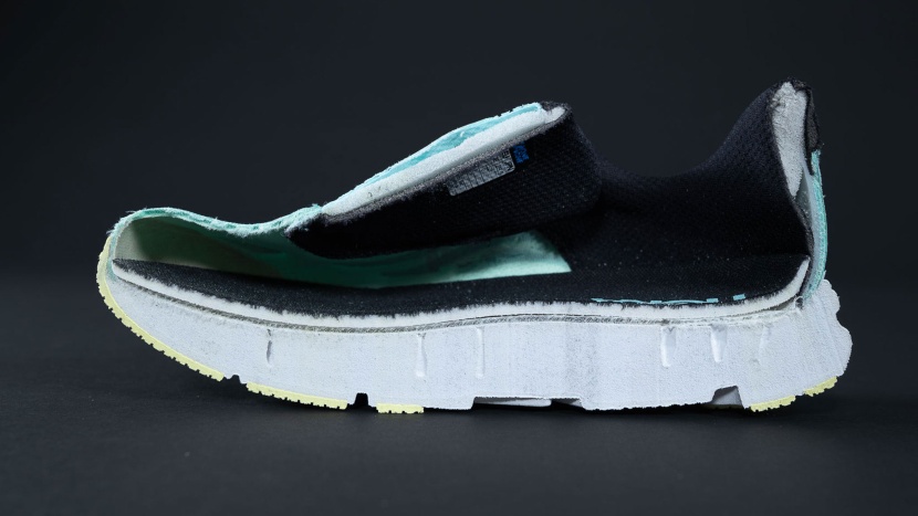 Hoka Bondi 9 photo comparison